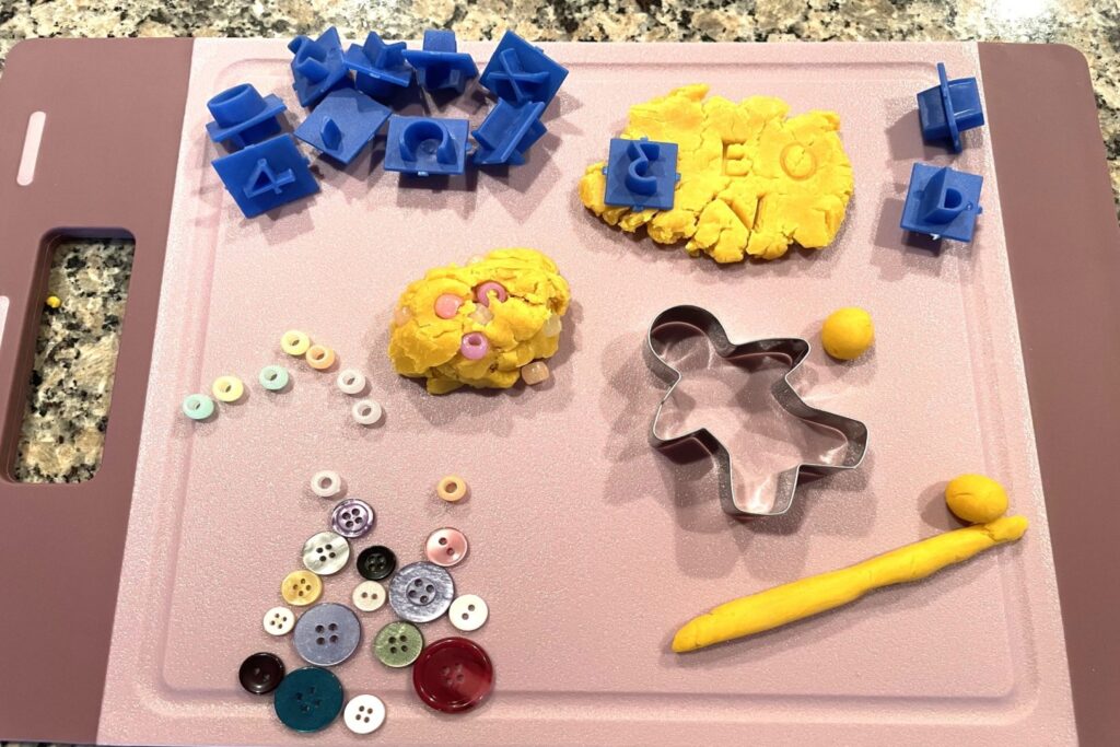 fine motor activities for 3 year olds